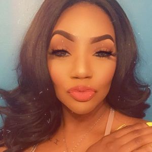 Meet your Posher, Myra denise